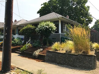 4422 SE Salmon St, Portland, OR 97215
