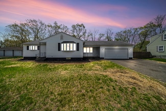 73 Mckinley Ave, Ludlow, MA 01056