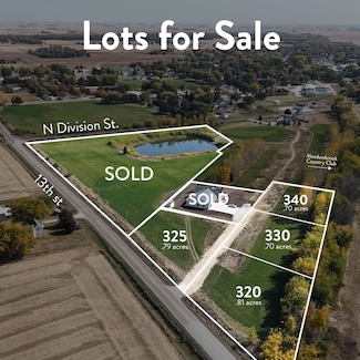 330 Yard Dr, Sumner, IA 50674