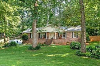 1470 Old Coach Rd, Kernersville, NC 27284