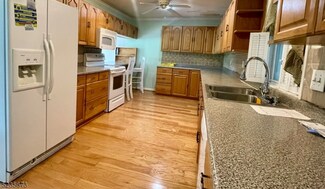 270 Munsonhurst Rd, Franklin, NJ 07416