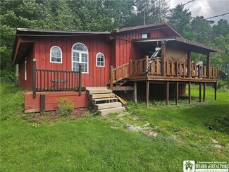 686 1/2 Main St, Limestone, NY 14753