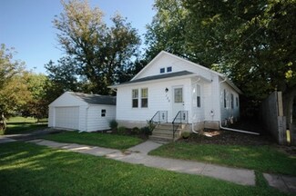 135 E Plank Rd, Burlington, IL 60109