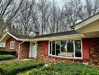 2480 Riverbend Dr, Benton Harbor, MI 49022