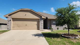 2006 Yale St, Farmersville, TX 75442