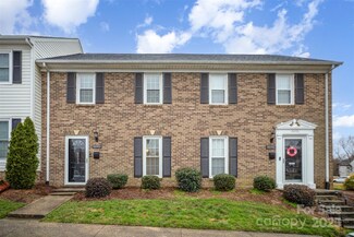 8093 Regent Park Ln, Charlotte, NC 28210