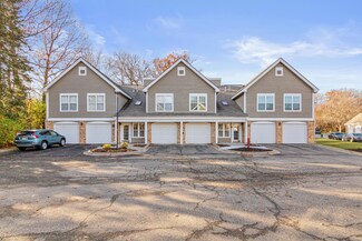 6167 Chasewood Pkwy Unit 204, Minnetonka, MN 55343