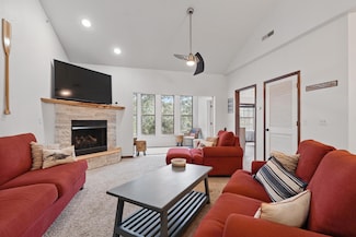 235 Lower Emerald Bay Cir Unit 6, Hollister, MO 65672
