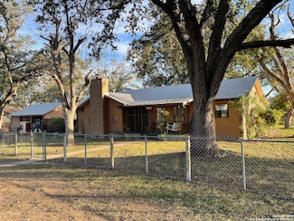 15986 Keller St, La Coste, TX 78039