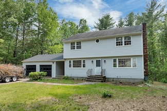 4 Grove St, Londonderry, NH 03053