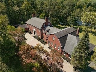 62 Big Bear Hill Rd, New Milford, CT 06776