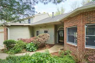 1746 Rock Hill Ln Unit 1746, Akron, OH 44313