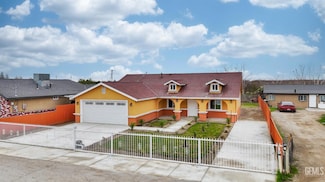 1143 Park Ln, Shafter, CA 93263