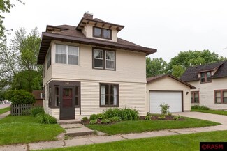 201 N Lincoln St, Lake Crystal, MN 56055