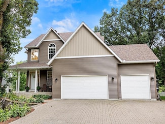 13905 Woodland Ct, Becker, MN 55308