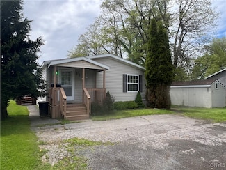 337 Thompson Rd, Oswego, NY 13126