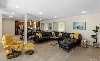 617 Iris Ave Unit B, Corona Del Mar, CA 92625