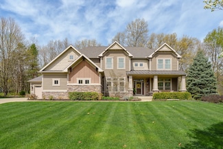 7182 Breton Woods Ct, Kalamazoo, MI 49009