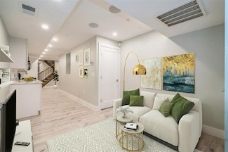 111 Collard St Unit 1, Jersey City, NJ 07306