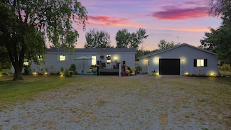 15811 County Road West 200 N, Medaryville, IN 47957