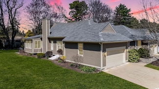 47 Saint Andrews Dr, Bedford, NH 03110