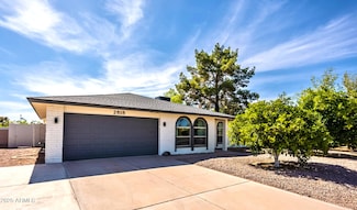 2818 S Cottonwood Dr, Tempe, AZ 85282