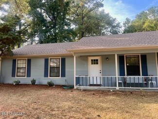 575 Briarcliff Cir, Jackson, MS 39212
