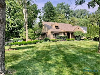 3998 W Bancroft St, Ottawa Hills, OH 43606