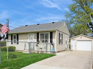 600 E 23rd St S, Newton, IA 50208