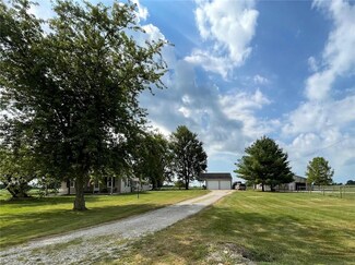 10165 W Base Line Rd, Jamestown, IN 46147