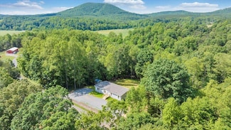 1616 Hickman Rd, Rocky Mount, VA 24151