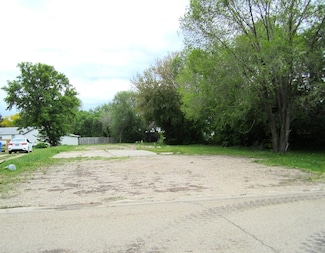 222 W 7th St, Miller, SD 57362
