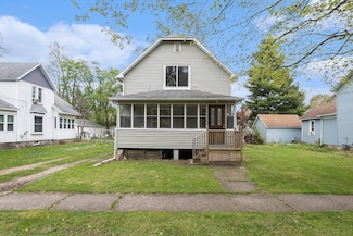 214 S Monroe St, Sturgis, MI 49091