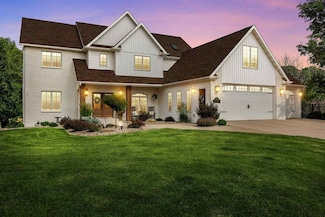 1574 Turkey Ridge Ct NW, Swisher, IA 52338