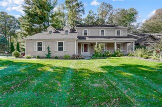 4411 Weldwood Ln, Sylvania, OH 43560
