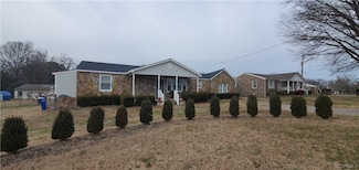 23114 River Rd, Petersburg, VA 23803