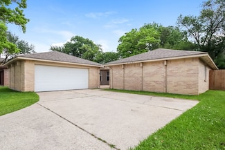 21206 Waymare Ln, Spring, TX 77388