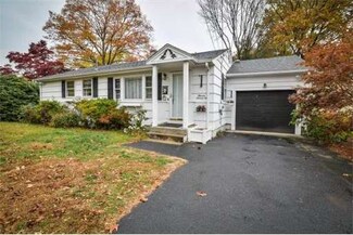 11 Hallett Rd, Framingham, MA 01701