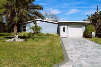 262 Navajo Dr, Oak Hill, FL 32759