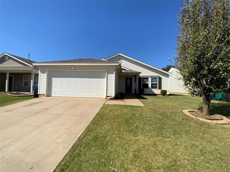 917 Tulip Dr, Yukon, OK 73099