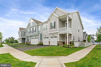 18010 Woods Overlook Dr, Dumfries, VA 22026