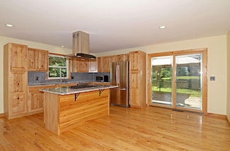 W6315 Kiesling Rd, Jefferson, WI 53549