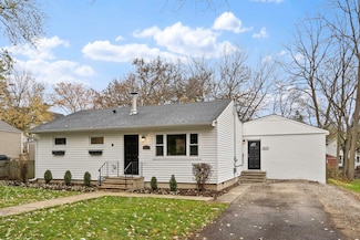 211 Babcock St Unit B, Elburn, IL 60119