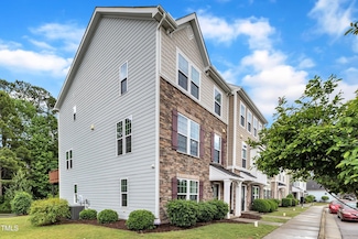 1001 Tender Dr, Apex, NC 27502