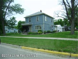 902 902 1st Ave N, Wheaton, MN 56296