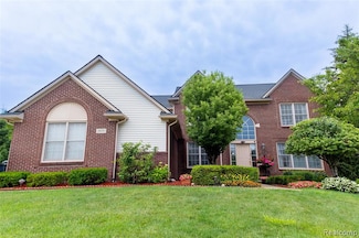 3970 May Center Rd Unit 197, Lake Orion, MI 48360