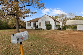 2803 Stone Rd, Kilgore, TX 75662