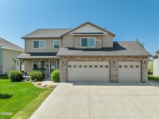 1531 Creekside Dr, Williston, ND 58801
