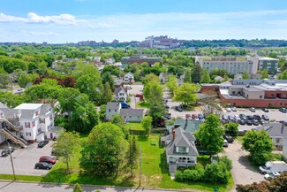 26 Powsland St, Portland, ME 04102