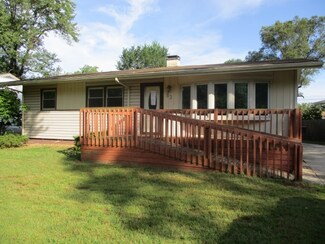 83 Indianwood Dr, Thornton, IL 60476